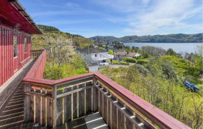 4 Bedroom Stunning Home In Lyngdal